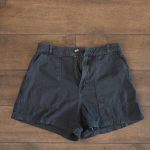 Universal Thread Shorts